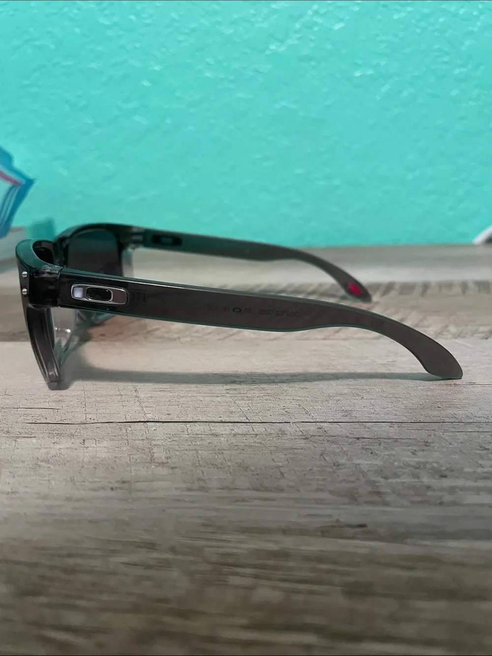 Oakley Holbrook ombré Men's Black Polarized Sunglasses